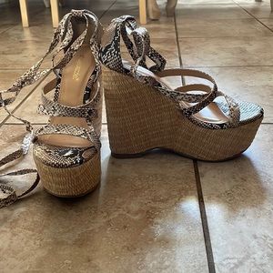 Never wore but I have a pair myself and it’s comfortable.